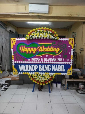 Papan Bunga di Sentul Selatan