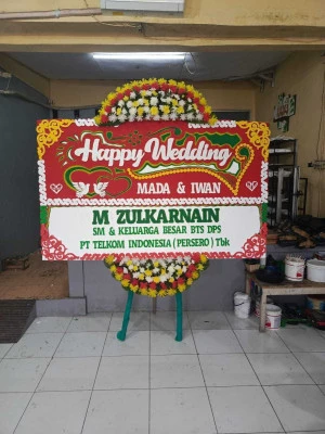 Papan Bunga di Sentul Selatan